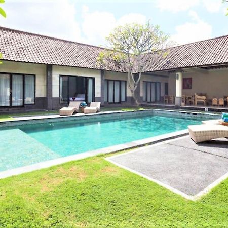 Bali Merita Villa Kerobokan Extérieur photo