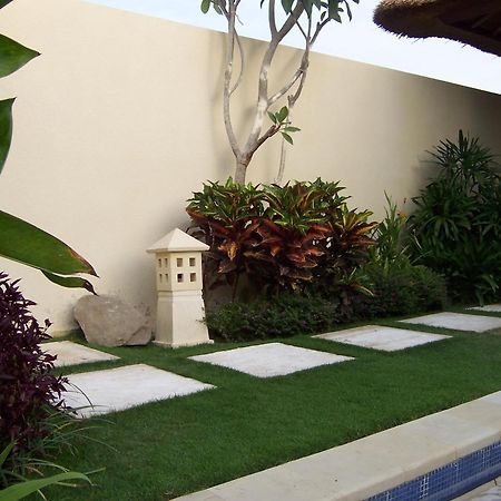 Bali Merita Villa Kerobokan Extérieur photo